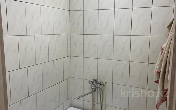 4-комнатная квартира, 62 м², 3/5 этаж, Строителей 42/1 Temirtau - photo 2