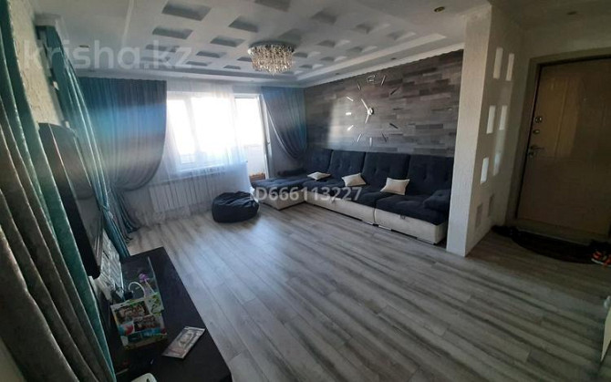 4-комнатная квартира, 80 м², 10/10 этаж, 5А мк. 8 Экибастуз - изображение 1