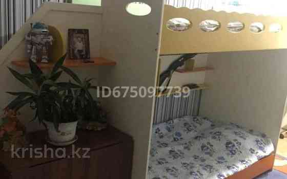 4-комнатная квартира, 80 м², 5/5 этаж, Байтурсынова 10 - Тауке-хана Шымкент