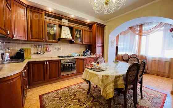 4-комнатная квартира, 143.6 м², 4/5 этаж, Абая 43 - проспект Республики Астана