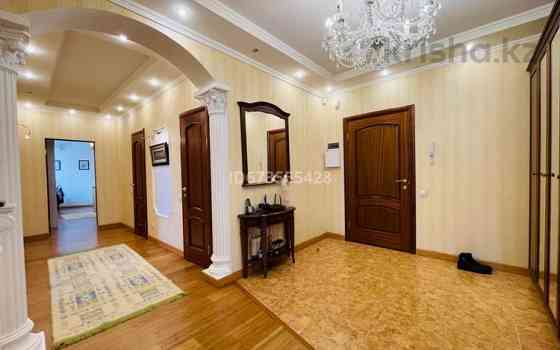 4-комнатная квартира, 143.6 м², 4/5 этаж, Абая 43 - проспект Республики Астана