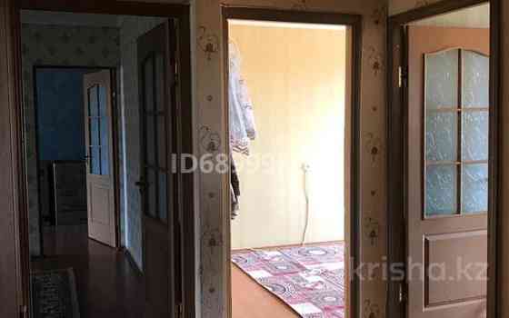 4-комнатная квартира, 75 м², 4/5 этаж, 16-й микрорайон, 16-й микрорайон 31 Шымкент