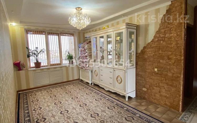 4-комнатная квартира, 92 м², 5/5 этаж, 12-й мкр 57 Актау - изображение 1