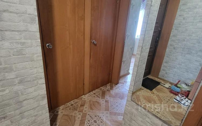 4-комнатная квартира, 60 м², 4/5 этаж, Майкудук, Майкудук, 14й микрорайон 14 Караганда - изображение 7