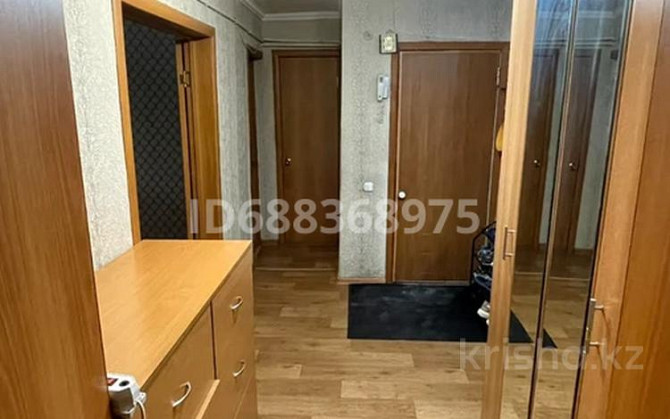 4-комнатная квартира, 80.8 м², 1/5 этаж, мкр Михайловка , Мкр Михайловка, Аманжолова - Аманжолова Караганда - изображение 1