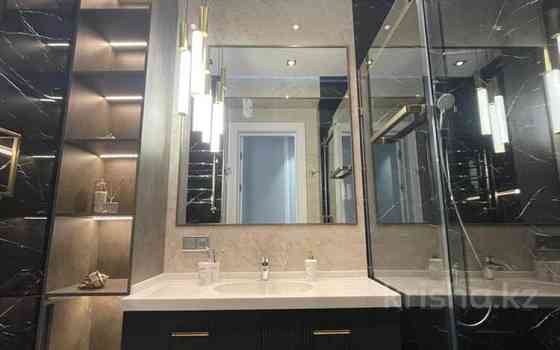 4-комнатная квартира, 160 м², 8/8 этаж, Кабанбай батыра 9 Астана