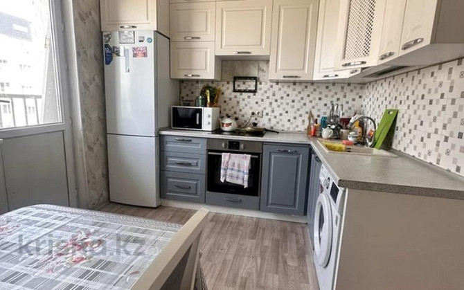 3-комнатная квартира, 70 м², 10/12 этаж, мкр Акбулак, Мкр Дарабоз - Момышулы Алматы - изображение 7