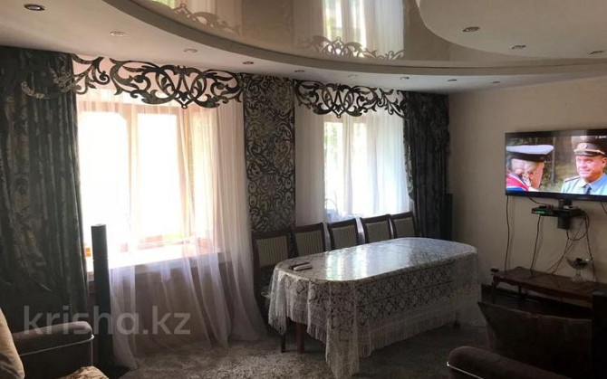4-комнатная квартира, 107 м², 3/5 этаж, Нуркен Абдирова 51 Караганда - изображение 1