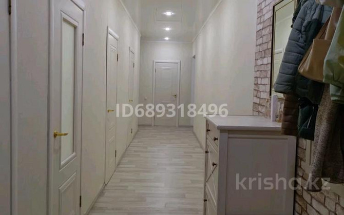 4-комнатная квартира, 116 м², 5/6 этаж, С Тюленина 4 Уральск - изображение 8