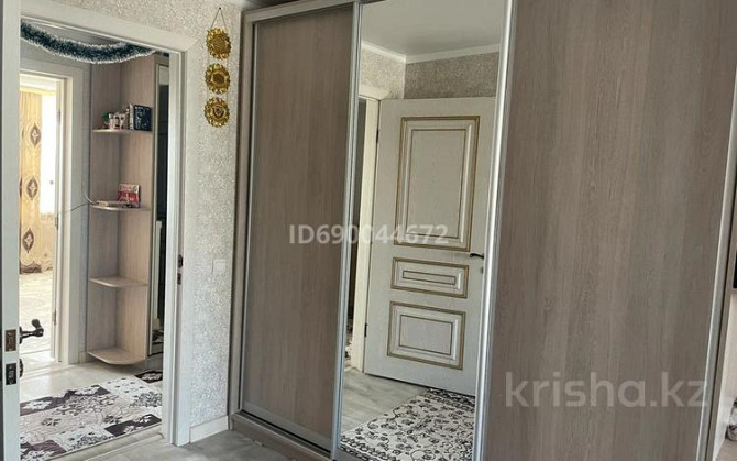 4-комнатная квартира, 97 м², 2/5 этаж, курмангалиева 3/1 Уральск - изображение 5