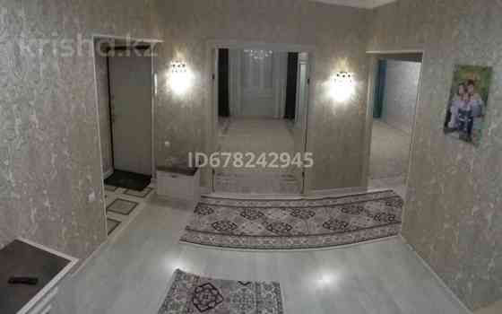 4-комнатная квартира, 90 м², 4/5 этаж, 28-й мкр 3 - 28 Актау