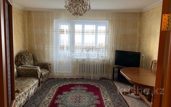 4-комнатная квартира, 78 м², 9/9 этаж, Мкр. Голубые пруды 12 Караганда - изображение 1
