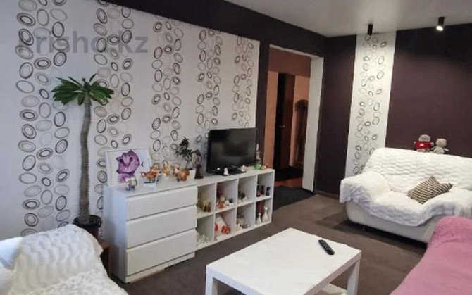 4-комнатная квартира, 75 м², 5/5 этаж, пр. Шакарима 150/1 Усть-Каменогорск - изображение 4