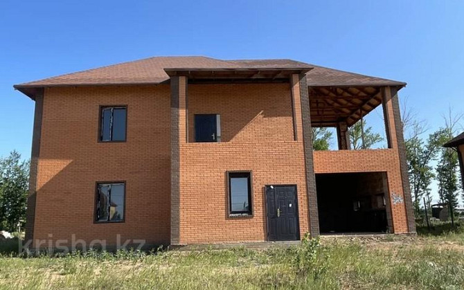 6-комнатный дом, 196 м², 10 сот., ул Нура-Ишим 10  - photo 1