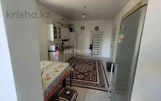 2-комнатный дом, 80 м², 3 сот., мкр Тастак-1 466 - Утеген батыр Алматы