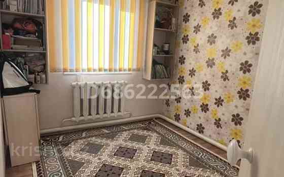 2-комнатный дом, 42 м², 4 сот., Карахан 13/1 - Магазин Болашақ Уральск