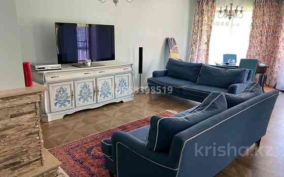 13-комнатный дом, 246 м², 6 сот., Туристов 12 
