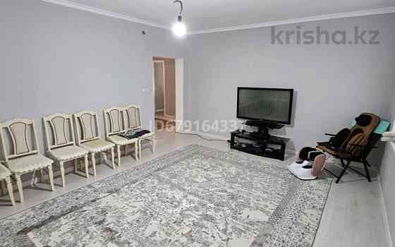 4-комнатный дом, 140 м², 10 сот., Нұрлы ТК 76 Астана