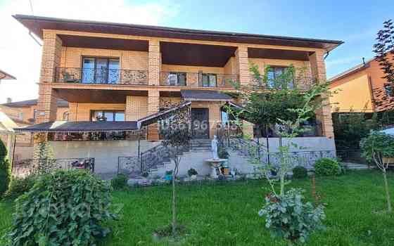 13-комнатный дом, 700 м², 10 сот., мкр Нур Алатау, 10-я Алматы