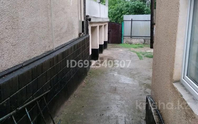 12-комнатный дом, 250 м², 5 сот., Хожамьярова 102 Almaty - photo 3