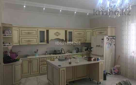 8-комнатный дом, 320 м², 10 сот., мкр Мунайшы 23 Атырау