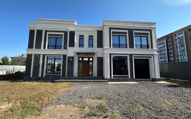 9-комнатный дом, 450 м², , Фариза орынгасырова 12 Astana - photo 1