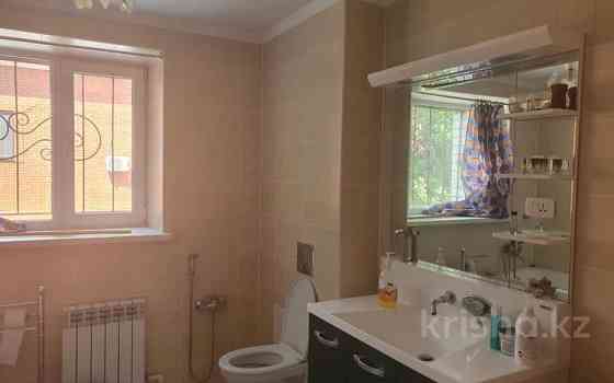 6-комнатный дом, 275 м², 9.15 сот., мкр 8 29 Актобе