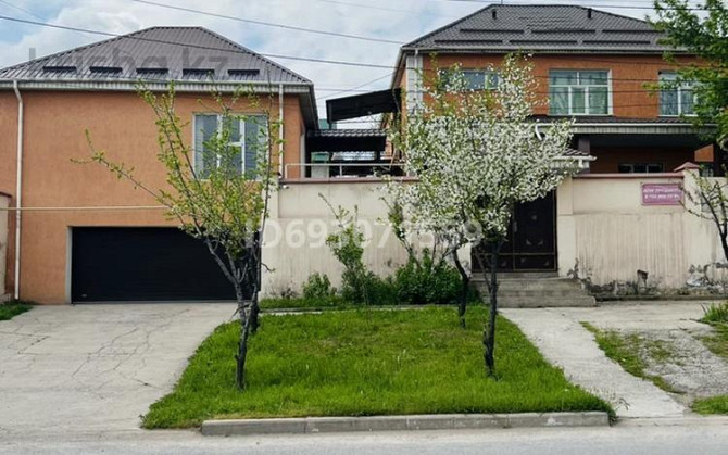 6-комнатный дом, 220 м², 10 сот., Жолдасбекова 73 - Рынок Айна Базар Shymkent - photo 1