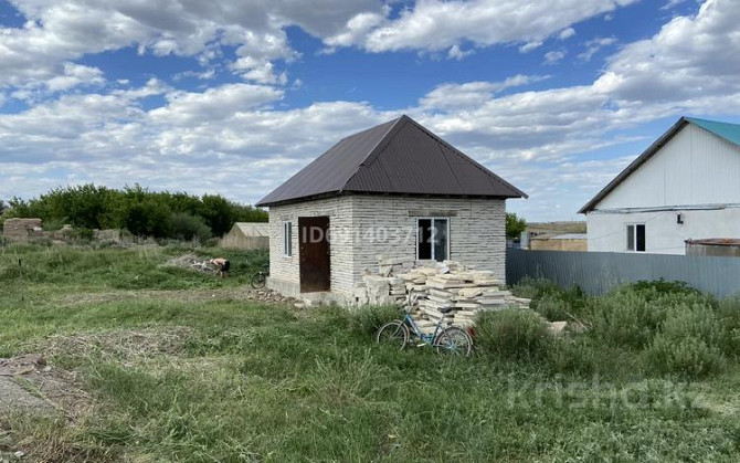 1-комнатный дом, 32 м², 10 сот., Бауыржан Момышулы 22  - photo 1