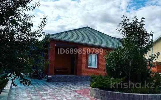 4-комнатный дом, 165 м², 9 сот., мкр Жеруйык Atyrau