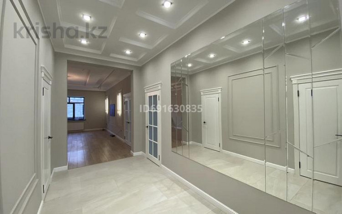 5-комнатный дом, 230 м², 6 сот., Желтоксан 32/2 - ул. Суйнбай Мирас Маркет  - изображение 1