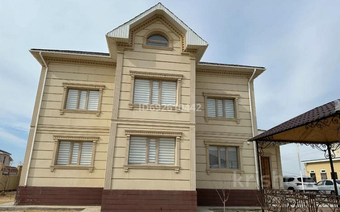 8-комнатный дом, 390 м², 12 сот., 4 квартал 411 - 14 километр  - photo 1