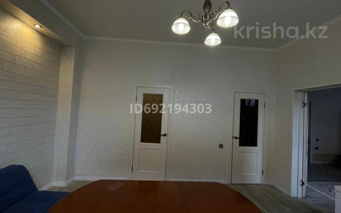 8-комнатный дом, 300 м², 10 сот., мкр Городской Аэропорт, 5-ая 8 Караганда - изображение 8