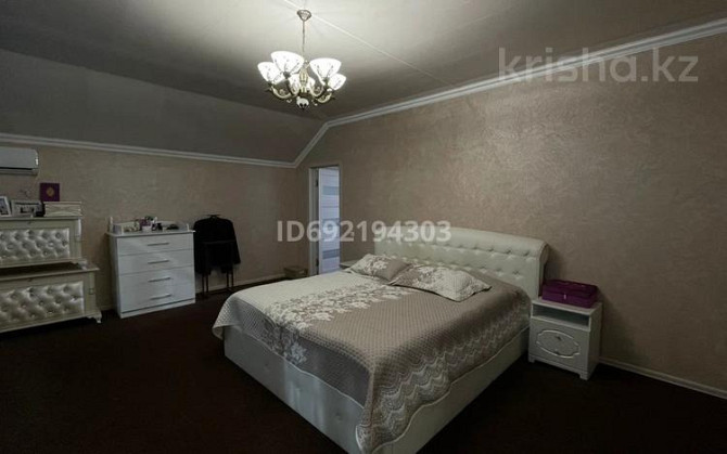 8-комнатный дом, 300 м², 10 сот., мкр Городской Аэропорт, 5-ая 8 Караганда - изображение 2
