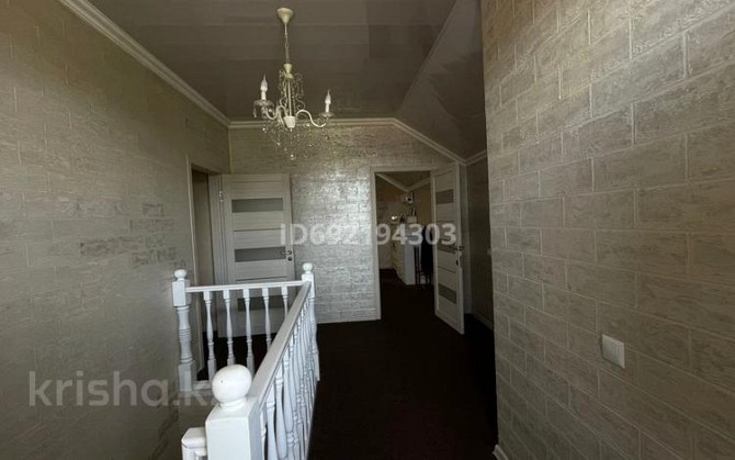 8-комнатный дом, 300 м², 10 сот., мкр Городской Аэропорт, 5-ая 8 Караганда - изображение 4