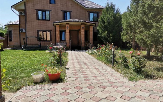 10-комнатный дом, 350 м², 18 сот., Мичуринское с/о 1 Уральск - изображение 1