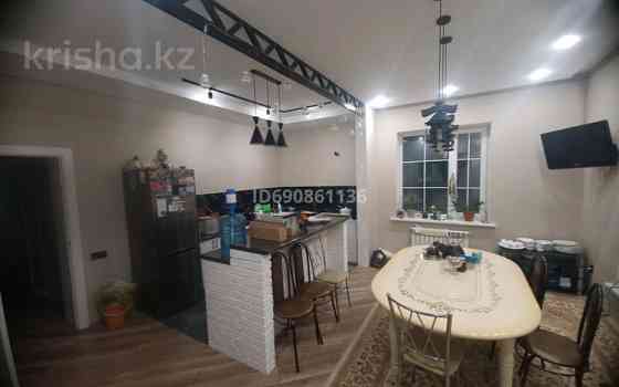 6-комнатный дом, 250 м², 9 сот., С.о. Локомотив ул. Садовая 247 - Аз ауыл, дом престарелых, сауна ка Уральск