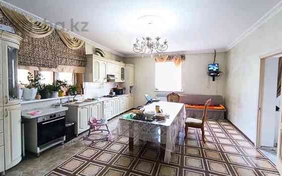4-комнатный дом, 120 м², 10 сот., мкр Улжан-1 Алматы
