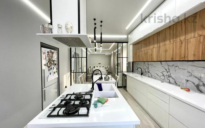 7-комнатный дом, 360 м², 7 сот., мкр Думан-1 Алматы - изображение 5
