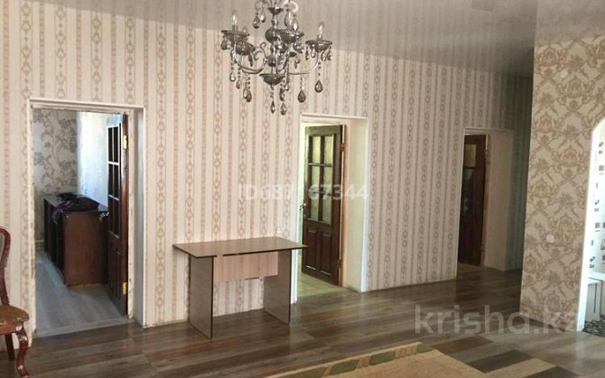 6-комнатный дом, 280 м², 6 сот., С.о Жибек жолы микрорайон 8 улица 5 дом 42  - photo 2