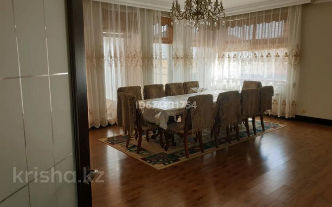 9-комнатный дом, 900 м², 18 сот., улица Ертис 1 Astana - photo 1