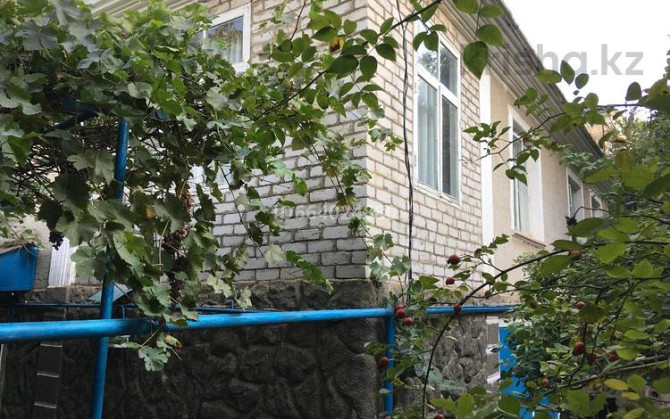 7-комнатный дом, 135.6 м², 9 сот., Арзымбетова 27 Ленгер - изображение 3