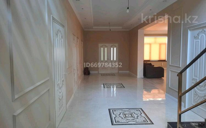 11-комнатный дом, 430 м², 9 сот., улица Наурызбай Батыра 16  - изображение 2