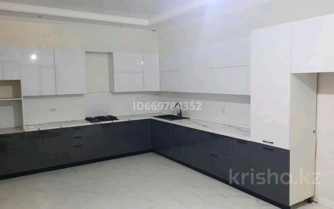 11-комнатный дом, 430 м², 9 сот., улица Наурызбай Батыра 16  - изображение 1