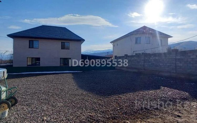 6-комнатный дом, 240 м², 10 сот., Достык 57 - Вдоль центральной дороги  - photo 2