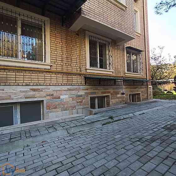 Офис на продажу, 250 м², 1 этаж Tashkent