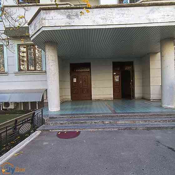 Офис на продажу, 230 м², 1 этаж Tashkent