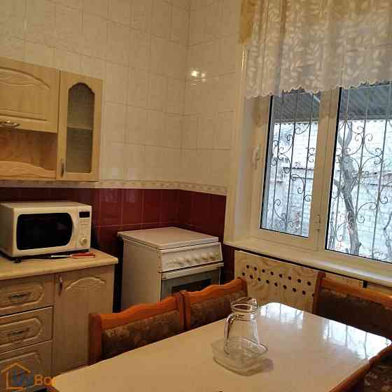 3-комнатный частный дом в аренду, 200 м² Tashkent