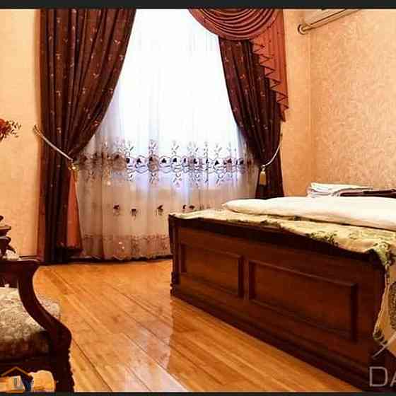 4-комнатный частный дом в аренду, 271 м² Tashkent