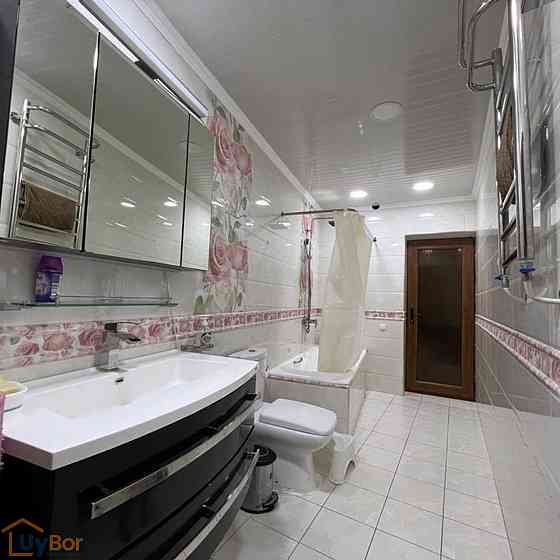 3-комнатный частный дом в аренду, 300 м² Tashkent